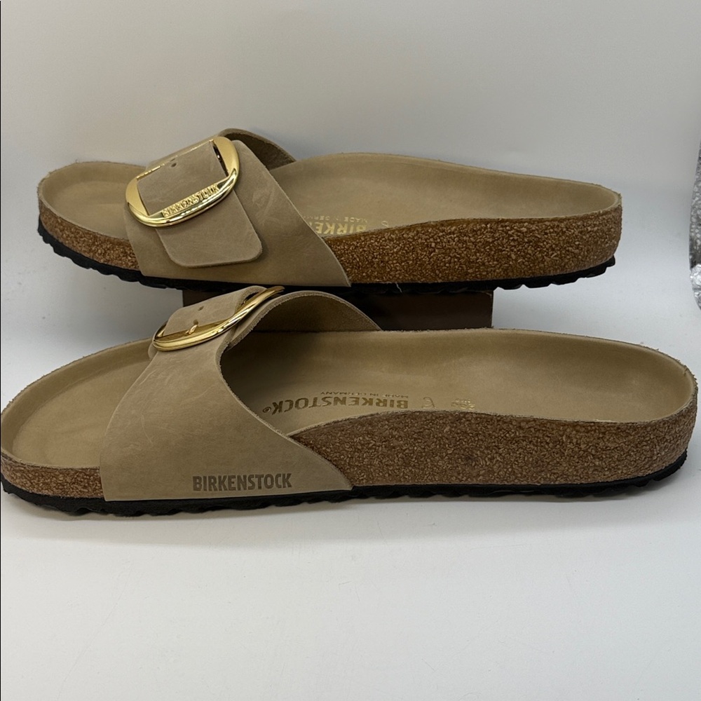 Birkenstock Taupe & Gold Women’s Sandals Size 43 (9.5) NWOT - Picture 3 of 6